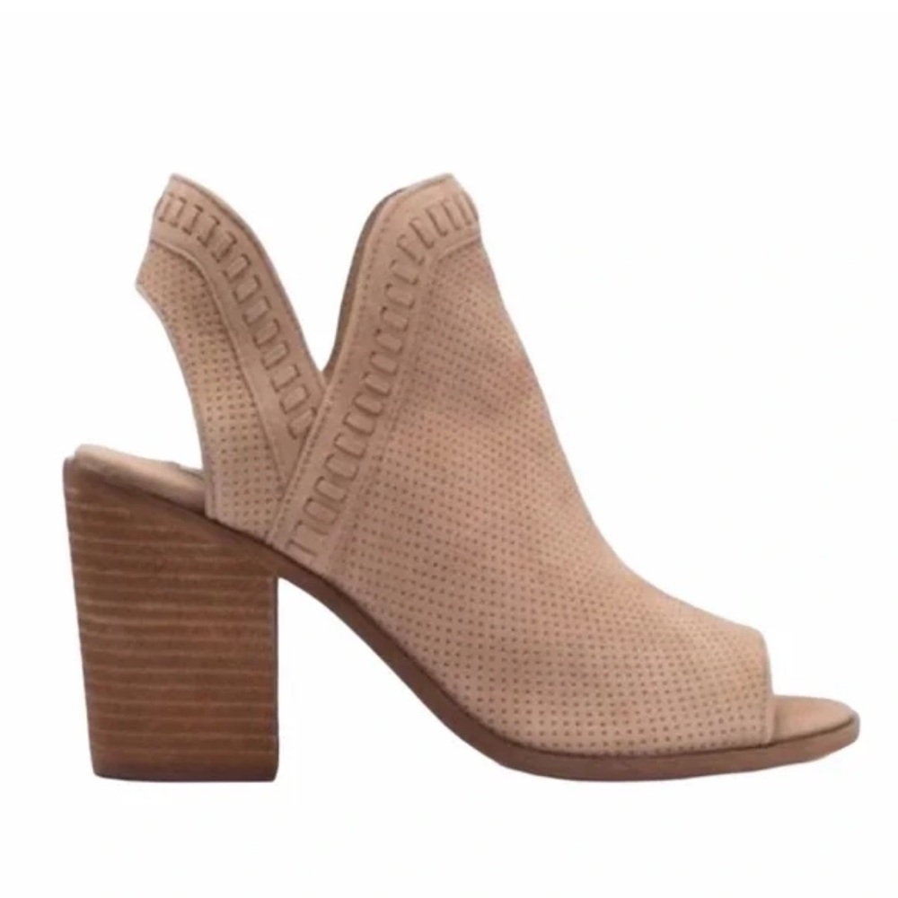 Steve Madden Marco Tan Beige perforated suede‎ Peep-Toe Block Heels Slingback 8M